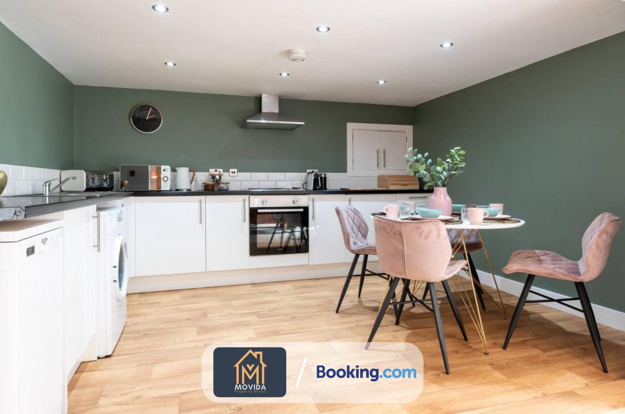 Stylish Two Bed Town Centre Apartment By Movida Property Group Short Lets & Serviced Accommodation With Parking Harrogate Zewnętrze zdjęcie